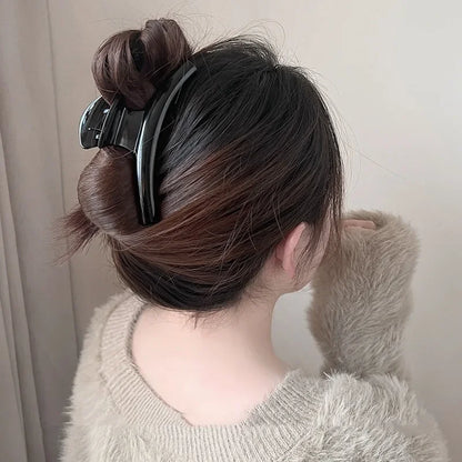 The Crescent Hair Claw