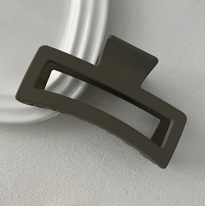 XL Matte Hair Claw