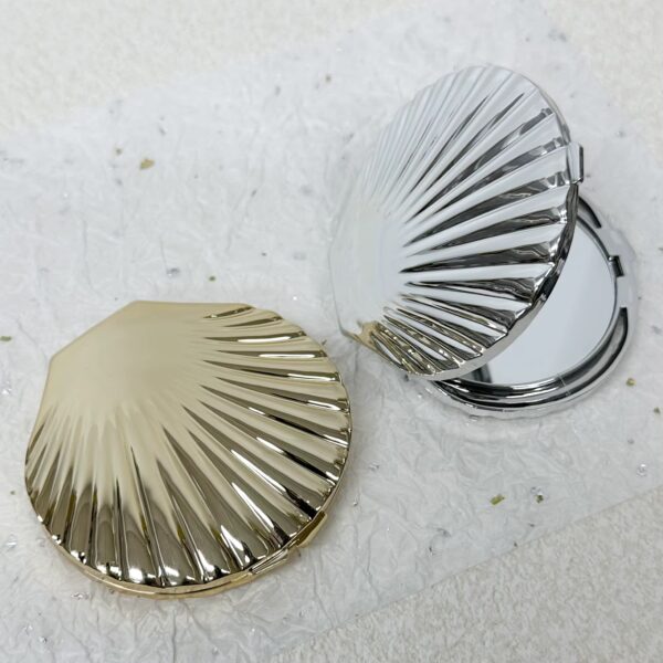 Shell Shaped Pocket Mirror - Image 2