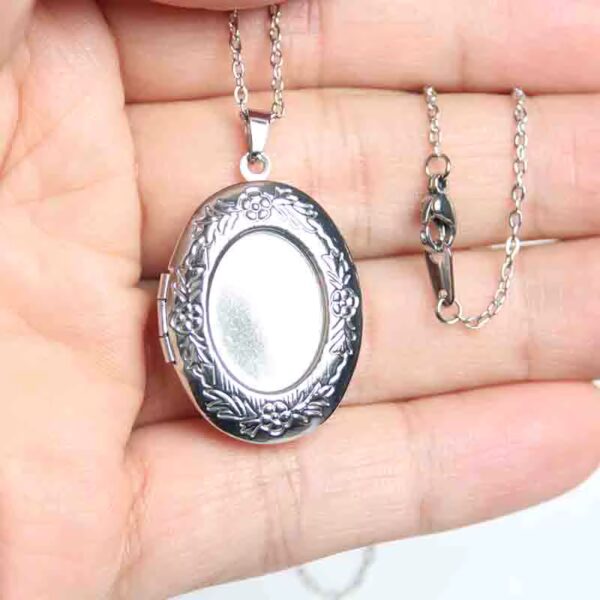 The Floral Frame Locket - Image 2